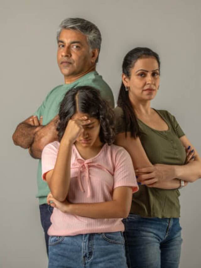 आपकी 8 गलत आदतें माता-पिता की तेजी से बढ़ती उम्र की वजह बन रही हैं, इनसे बचें, नहीं तो पछतावे में गुज़रेगा जीवन