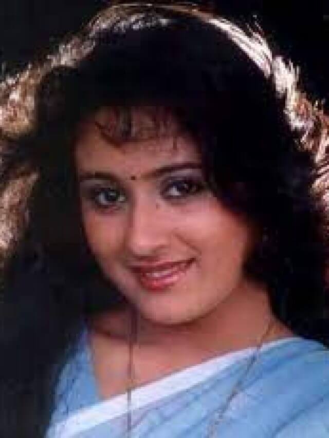 90 के दशक की वो मशहूर हीरोइन, जिसकी खूबसूरती पर लाखों लोग फ़िदा थे, आज अपनी पहचान छिपाकर जीती है। 1991-92 में मिस इंडिया का ताज पहनने वाली ये ऐक्ट्रिस अब गुमनाम सी हो गई है।