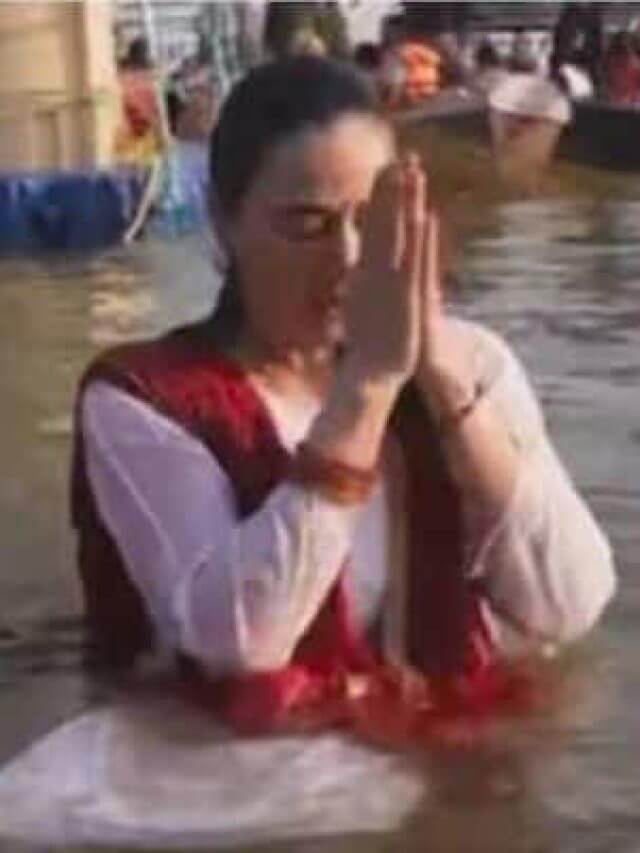 इस 50 साल की हीरोइन को बॉयफ्रेंड ने दिया धोखा, अंडरवर्ल्ड से मिली धमकी, तीनों खानों के साथ कर चुकी हैं काम, क्रिकेट जगत में भी बनाई खास पहचान