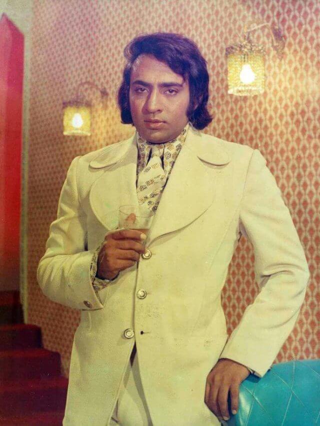 बॉलीवुड के मशहूर विलेन बना रहे थे फिल्म, लेकिन रेखा के नखरों के चलते लौटाए पैसे, अमिताभ संग रिश्ते पर भी खोला राज।