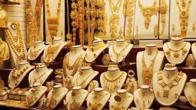 गोल्ड खरीदने का प्लान है ? ये है 19 नवंबर का 10 ग्राम का लेटेस्ट रेट, देखें अपने शहरों का 22-24 कैरेट का ताजा भाव
