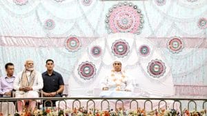 आनंदपुर धाम अशोकनगर पहुंचकर अभिभूत हुए PM Modi, बोले- सेवा की भावना हमारी सरकार की नीति भी है और निष्ठा भी