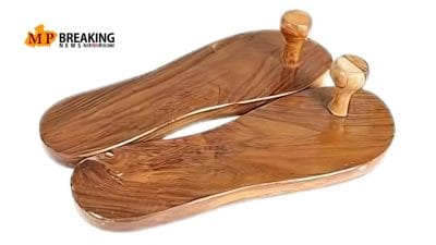 घर में लकड़ी की खड़ाऊ रखने से बदल सकती है किस्मत? ज्योतिष की ये बातें चौंका देंगी