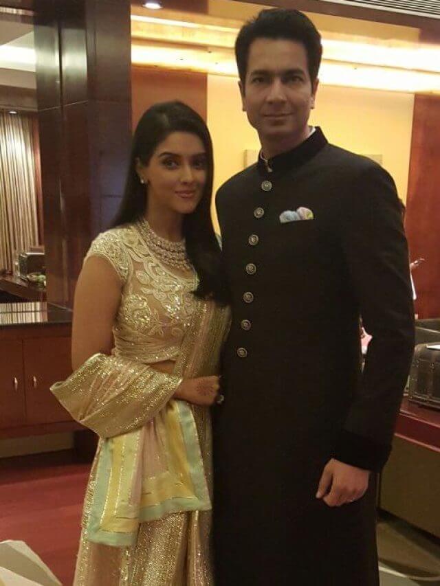 “Heroine – ‘तुम दोनों एक-दूसरे के लिए ही बने हो’, करोड़पति बनकर असिन को फंसाया, फिर सुपरस्टार ने रचाया प्यार का खेल, आगे जो हुआ वो चौंकाने वाला था!”