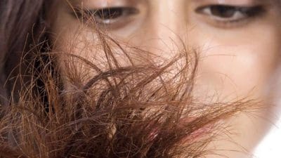 दोमुंहें बालों से छुटकारा पाने के लिए 3 आसान टिप्स, दोगुनी तेजी से होगा हेयर ग्रोथ