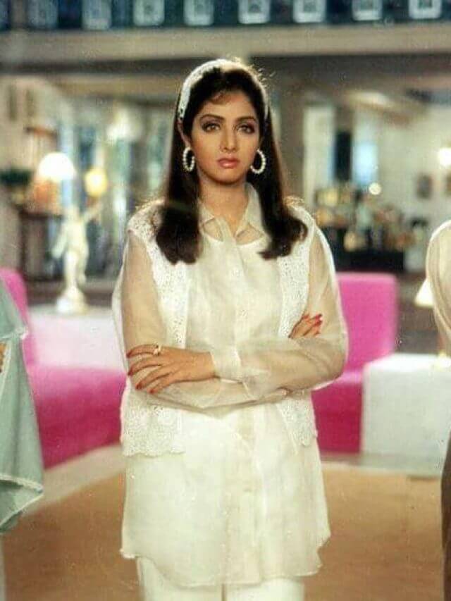 1994 की हिट फिल्म के सीन में श्रीदेवी घबरा गईं तो रवीना ने गायत्री मंत्र जपना शुरू कर दिया