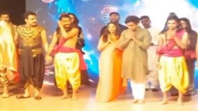 पाकिस्तान में मुस्लिम कलाकारों ने किया रामायण का मंचन, कराची में गूंजे जय श्री राम