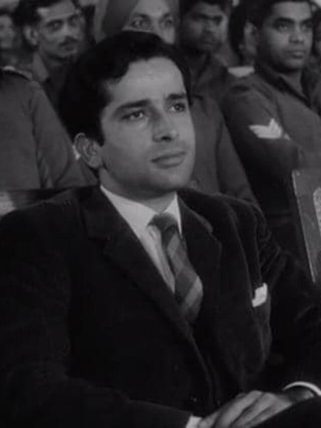 leadshakespearewallah-kqHI--621x414@LiveMint