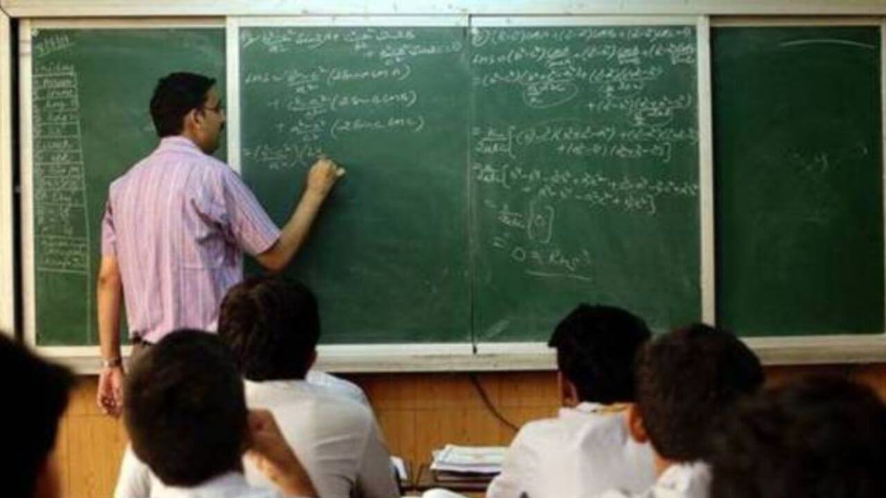 लाखों शिक्षकों-कर्मियों के लिए अच्छी खबर! नई तबादला नीति पर अपडेट, जल्द कैबिनेट में आएगा प्रस्ताव, प्रक्रिया शुरू