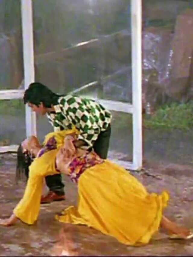 30 साल पहले रिलीज़ हुई वो फिल्म दिलों को चीर गई गानों पर ऑडियंस रो पड़े और फिल्म बन गई सुपरहिट