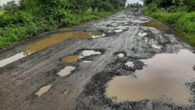 मूलभूत सुविधाओं से वंचित MP के मानपुर नगर परिषद का वार्ड क्रमांक 15, सड़क बन रहा शादी में बाधा!