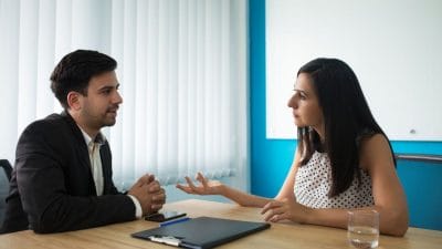 इंटरव्यू और बिजनेस मीटिंग में पाएं सफलता, ऐसे बनाएं अपना फर्स्ट इंप्रेशन सबसे खास