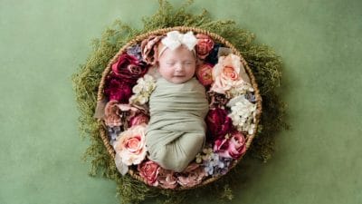 नन्ही गुड़िया को दें जैन ग्रंथों से निकले 6 नाम, बहुत आकर्षक हैं इनके अर्थ