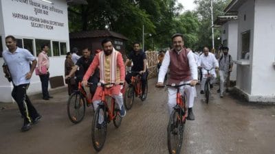 हरियाणा विधानसभा के मानसून सत्र का तीसरा दिन, मुख्यमंत्री और विधायक साइकिल से पहुंचे सदन