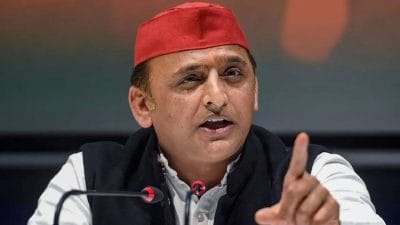 यूपी पंचायत चुनाव वोटर लिस्ट से क्यों हटाए जा रहे सवा करोड़ नाम? अखिलेश यादव ने चुनाव आयोग को घेरा