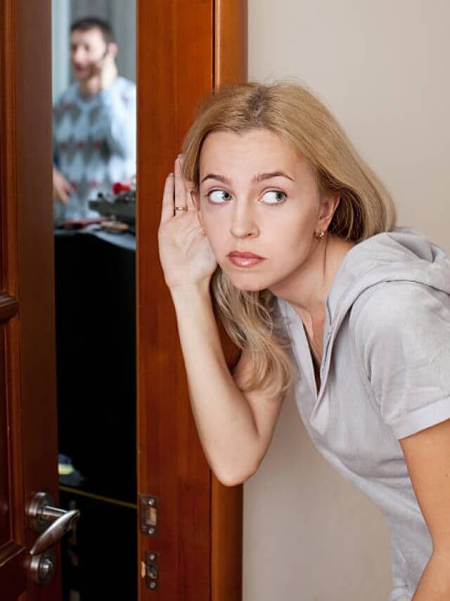 Relationship Trust Issues: पति फोन पर चोरी-छिपे बातें करता है अपनाएं ये खास तरीका कोर्ट से मिली मंजूरी