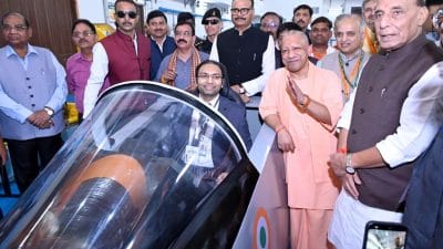 ब्रह्मोस मिसाइल प्रथम बैच फ्लैग-ऑफ समारोह में बोले योगी, भारत की रक्षा आवश्यकताओं में आत्मनिर्भरता की एक मिसाइल