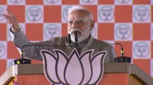 बिहार के आरा में पीएम मोदी की चुनावी रैली, बोले- राजद ने कांग्रेस से मुख्यमंत्री पद छीन लिया