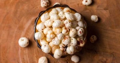 मखाना खाने का क्या है सही तरीका? जानिए दूध में भिगो कर या भूनकर खाना है ज्यादा फायदेमंद