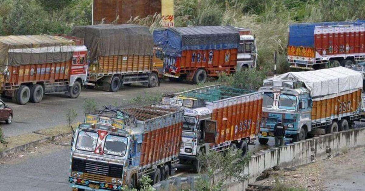 इंदौर इंदौर में अब सड़क पर नो एंट्री की लड़ाई, ट्रक ऑपरेटरों ने शुरू किया स्वैच्छिक अनिश्चितकालीन बंद