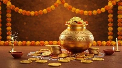 धन्वंतरि की इस आरती के बिना अधूरा रहेगा Dhanteras का त्योहार, घर में बरसेगा अपार धन, सुख-समृद्धि