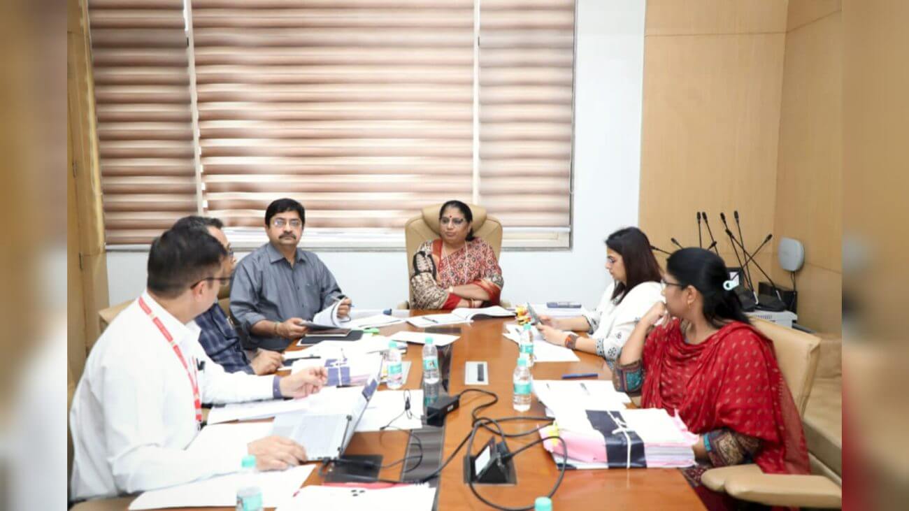 Mission Vatsalya निर्मला भूरिया ने की मिशन वात्सल्य की समीक्षा, MP में गोद लेने की प्रक्रिया एक महीने पूरी करने के निर्देश, अनाथों को सरकारी नौकरी में 1% आरक्षण का प्रस्ताव