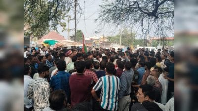 नीमच के नयागांव में छात्राओं से छेड़छाड़ पर फूटा गुस्सा, विरोध में शुक्रवार को बाजार रहे बंद, आरोपी पर कार्यवाही की मांग