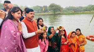 सीएम डॉ मोहन यादव ने सूर्य को अर्घ्य देकर दी छठ पर्व की बधाई, उज्जैन में मिथिलांचल घाट बनाने की घोषणा