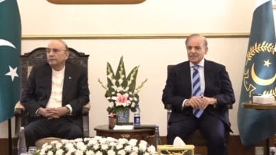 मोदी कैबिनेट बैठक के बाद पाकिस्तान में मची खलबली! शहबाज शरीफ ने की हाई-लेवल मीटिंग, राष्ट्रपति आसिफ अली जरदारी भी रहे मौजूद