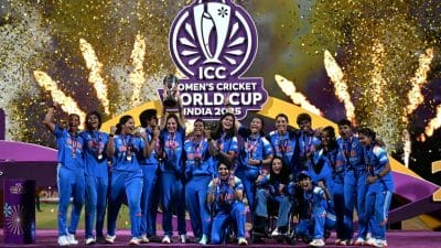 विमेंस World Cup की जीत से गदगद हुए बॉलीवुड के सितारे, जमकर दी बधाईयां