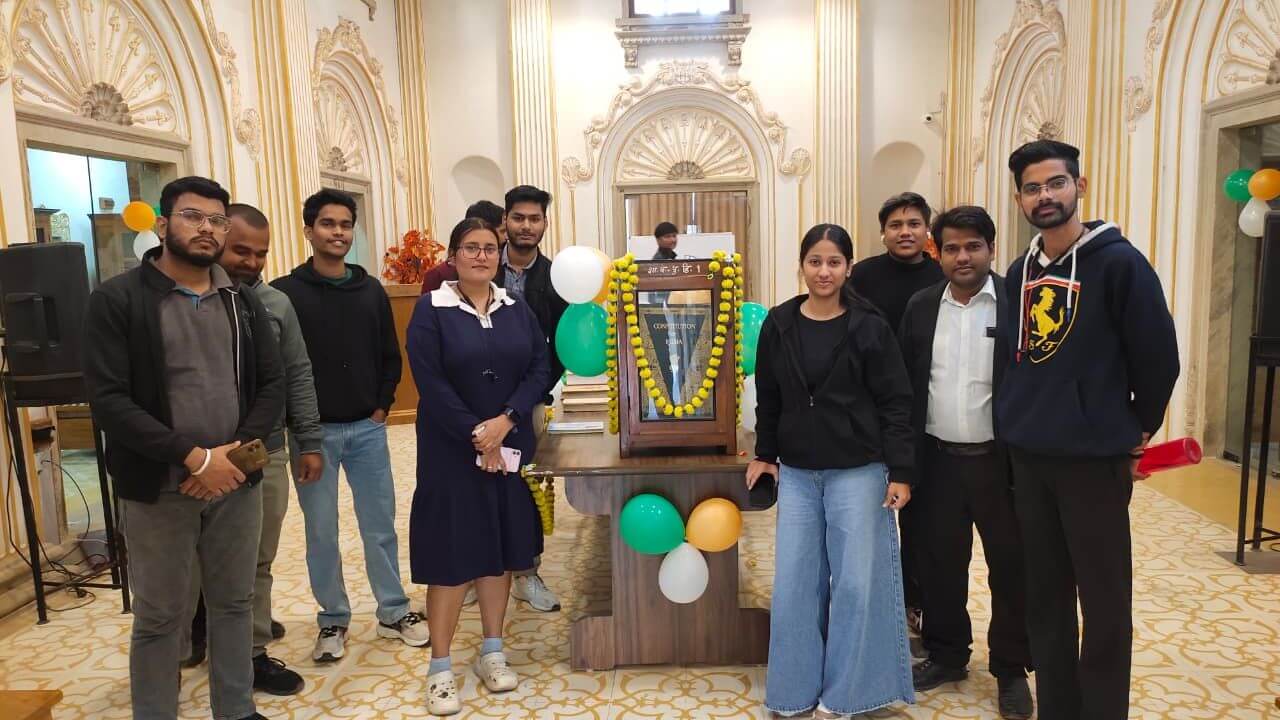 MP के इस शहर में मौजूद है भारत के संविधान की मूल प्रति, विशेष दिन पर देखने उमड़ी युवाओं की भीड़