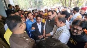 जारी है IAS संतोष वर्मा का विरोध, अब एमपी के इस जिले में ब्राह्मण समाज ने जताया आक्रोश, पुलिस में दिया शिकायती