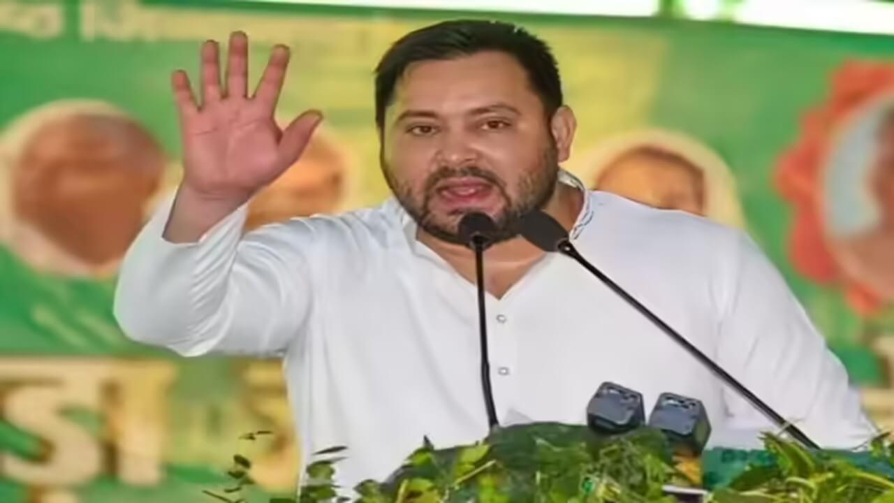 गुजरात में फैक्ट्रियां लगाने की बात और बिहार आते हैं तो बंदूक की, पीएम मोदी पर तेजस्वी यादव ने साधा निशाना