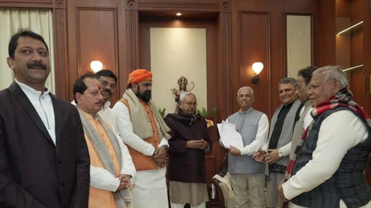 सम्राट चौधरी को गृह.. मंगल पांडे को स्वास्थ्य! नीतीश कैबिनेट में हुआ विभागों का बंटवारा, जानें किसे क्या मिला