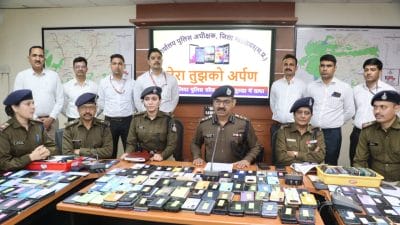 लोगों के चेहरे पर लौटी मुस्कान, पुलिस ने खोज निकाले 1 करोड़ रुपये से ज्यादा के मोबाइल, की ये अपील