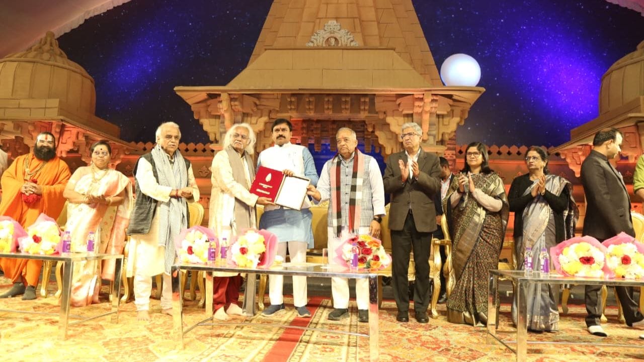 तानसेन समारोह 2025: पं. राजा काले एवं पं. तरुण भट्टाचार्य तानसेन अलंकरण से विभूषित, सीएम डॉ मोहन यादव ने दी बधाई