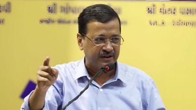 गुजरात दौरे पर केजरीवाल, BJP पर साधा निशाना, कहा- 2 साल बाद हम बनाएंगे सरकार