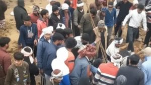 आगरा में बड़ा हादसा, बेसमेंट निर्माण के दौरान गिरी दीवार, मलबे से निकाले गए 7 लोग