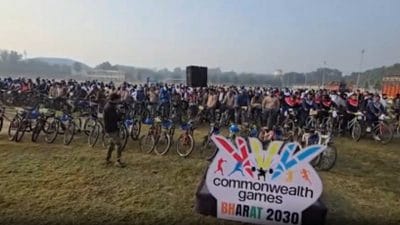 वाराणसी में ‘संडेज ऑन साइकिल’ का आयोजन, लोगों को दिया फिटनेस का संदेश, मंत्री दयाशंकर मिश्र रहे मुख्य अतिथि