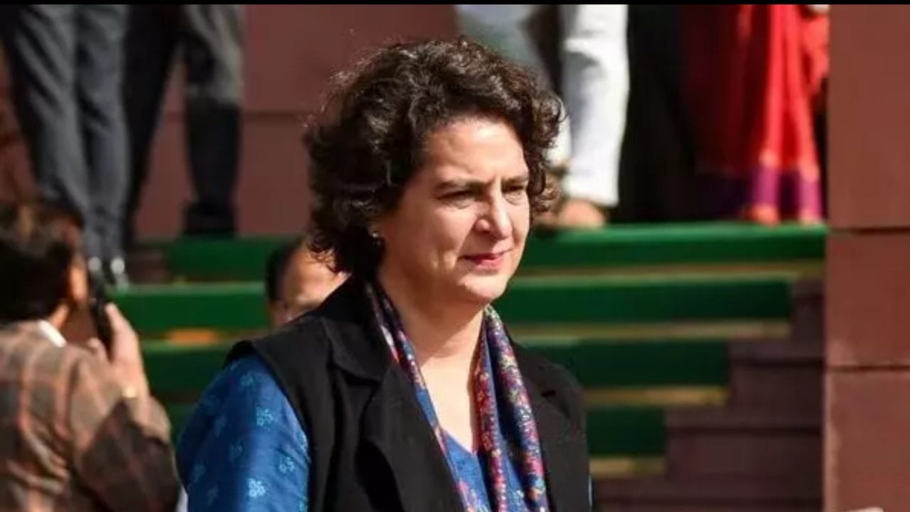 PM मोदी के खिलाफ नारों पर संसद में हंगामा: भाजपा की कांग्रेस से माफी की मांग, प्रियंका गांधी ने आरोपों को नकारा, कहा “मंच से ऐसा कुछ नहीं कहा गया”