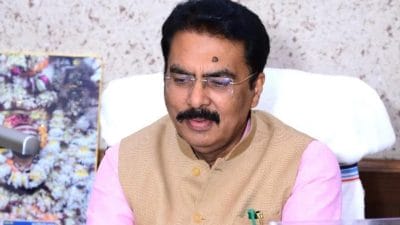 संजय सरावगी ने संभाली बिहार बीजेपी अध्यक्ष की कमान, दिलीप जायसवाल ने कुर्सी पर बैठाया, कई दिग्गज नेताओं की रही मौजूदगी