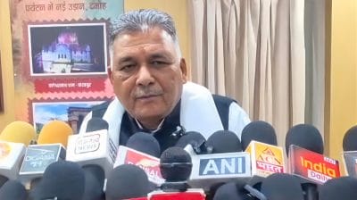 संतोष वर्मा के बयान पर बोले इंदर सिंह परमार “बयान देश और समाज के पचाने लायक नहीं”, प्रतिमा बागरी के भाई के सवाल कही बड़ी बात