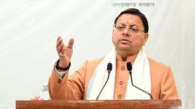 सीएम धामी ने 142 असिस्टेंट प्रोफेसर्स को सौंपे नियुक्ति पत्र, बोले “अब मेरिट पर मिल रही हैं सरकारी नौकरियां”