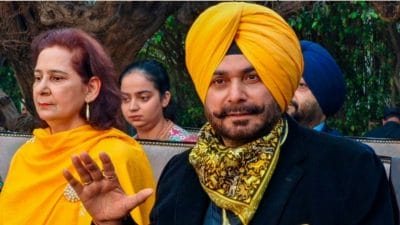 कांग्रेस का सिद्धू की पत्नी नवजोत कौर पर एक्शन, पार्टी से किया निलंबित, लगाए थे ये आरोप