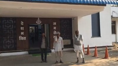 सराफा कारोबारी पर गिरवी रखी डेढ़ किलो चांदी हड़पने का आरोप, किसान ने एसपी से लगाई गुहार