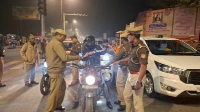 6 दिसंबर को लेकर यूपी में हाई अलर्ट, अयोध्या समेत कई शहरों की बढ़ाई गई सुरक्षा, CCTV और ड्रोन कैमरों से रखी जा रही निगरानी