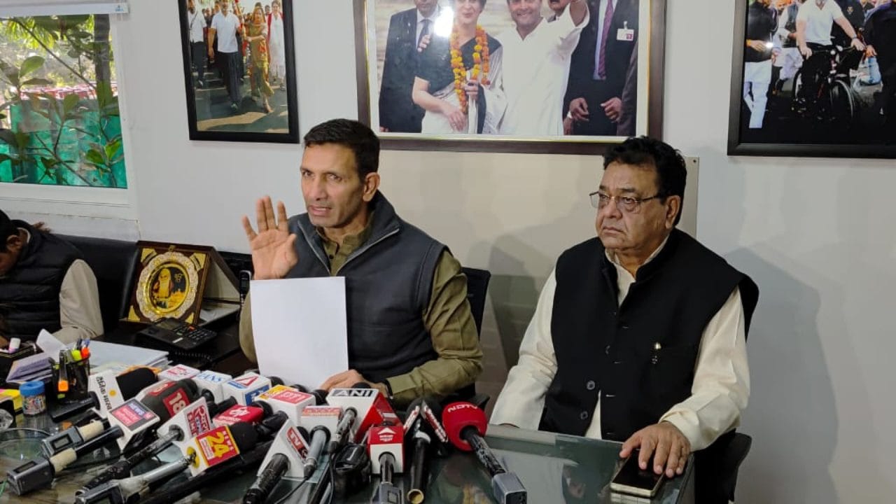 “मध्यप्रदेश की स्वास्थ्य व्यवस्था अघोषित आपातकाल में” जीतू पटवारी ने हेल्थ सेक्टर, भ्रष्टाचार और निजीकरण सहित अन्य मुद्दों पर बीजेपी सरकार को घेरा