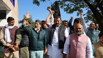 मनरेगा का नाम बदलने पर भड़की कांग्रेस, MP विधानसभा के विशेष सत्र के दिन भी प्रदर्शन, गांधी का नाम हटाने पर BJP को घेरा