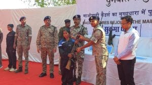 छत्तीसगढ़ में सुरक्षाबलों को मिली बड़ी सफलता, 10 नक्सलियों ने किया सरेंडर, इतने लाख रुपए का था इनाम घोषित