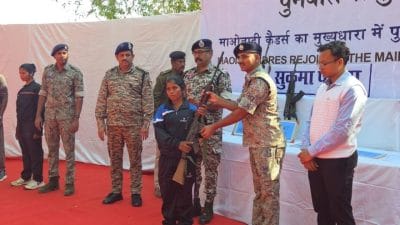 छत्तीसगढ़ में सुरक्षाबलों को मिली बड़ी सफलता, 10 नक्सलियों ने किया सरेंडर, इतने लाख रुपए का था इनाम घोषित